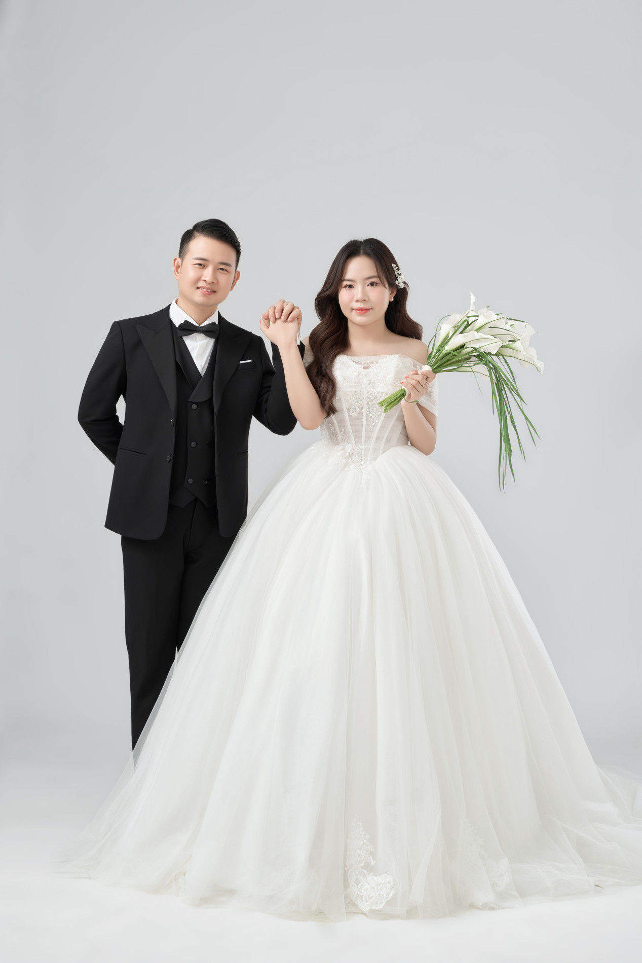 Huy Hòe  & Khánh Linh